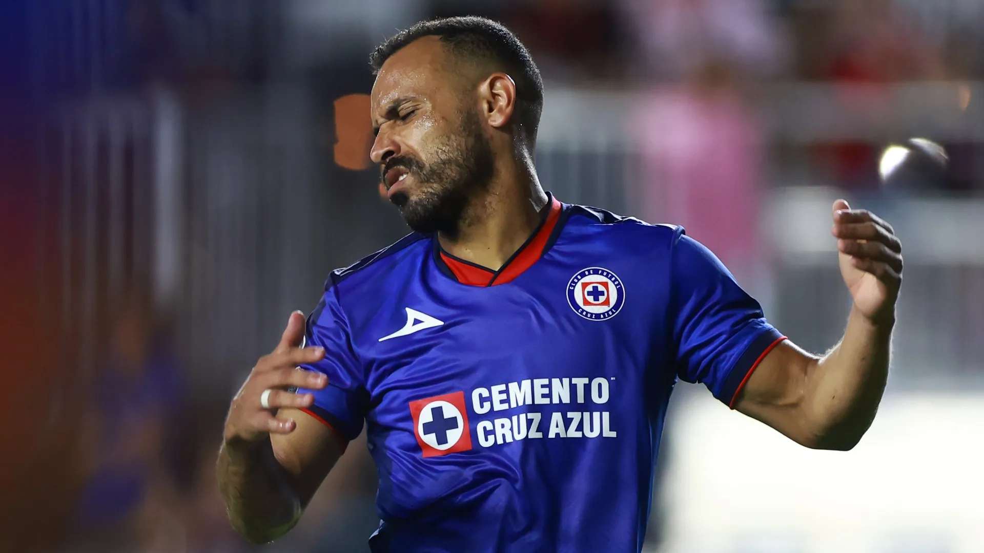 Cruz Azul: sin centro delantero ante Santos. ¡Oscuro panorama!