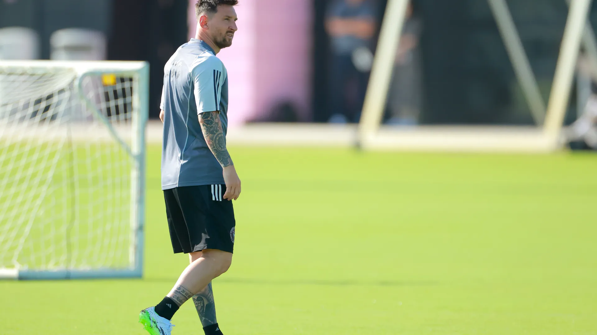 Jugadores de Cruz Azul: más pendientes de la playera de Messi que de jugar la Leagues Cup