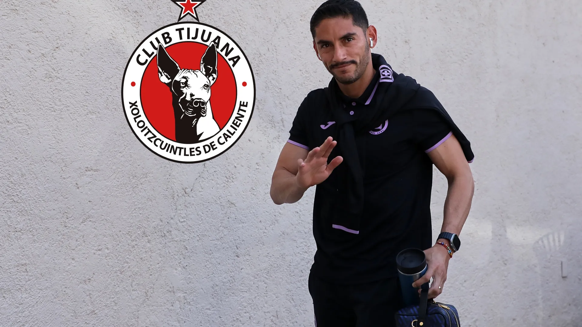 Chuy Corona ya es nuevo portero de Xolos
