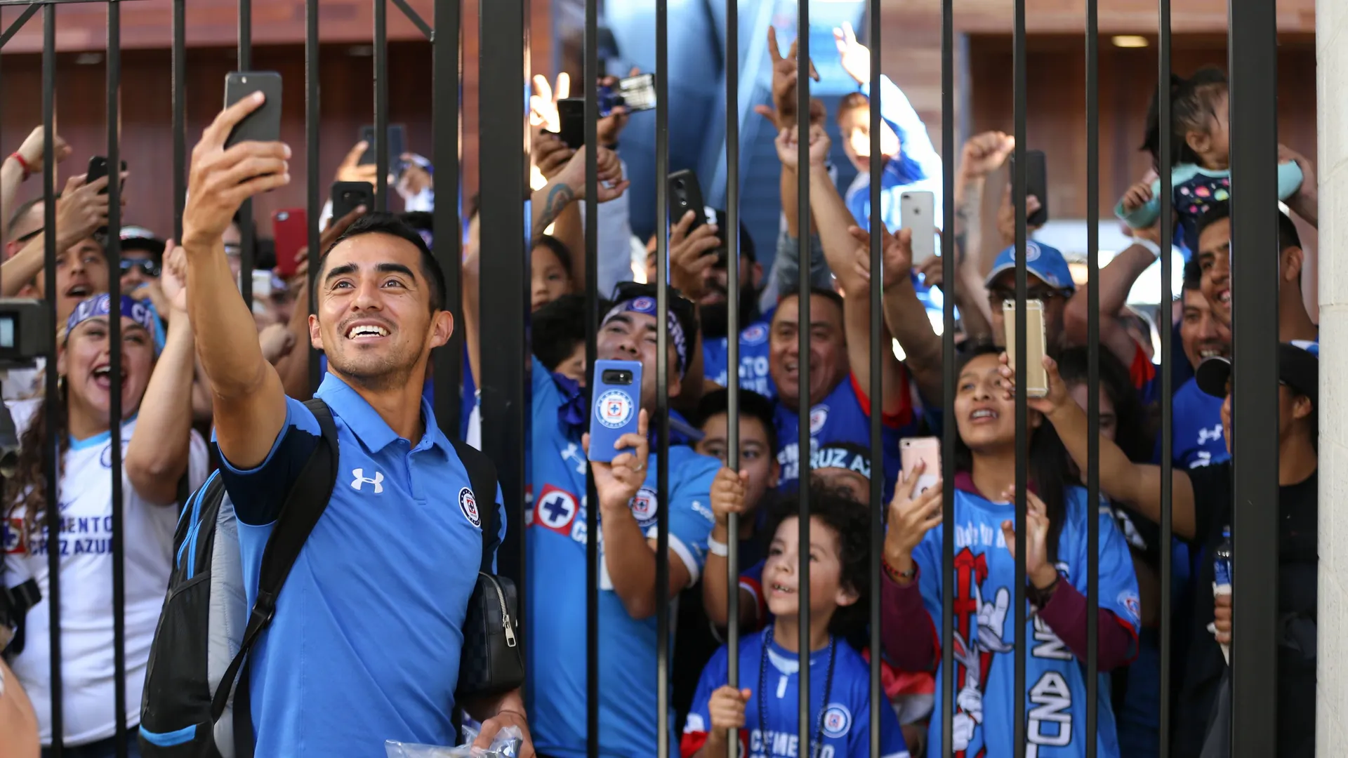 Algo NO está bien: Ningún jugador de Cruz Azul se despidió de Rafael Baca