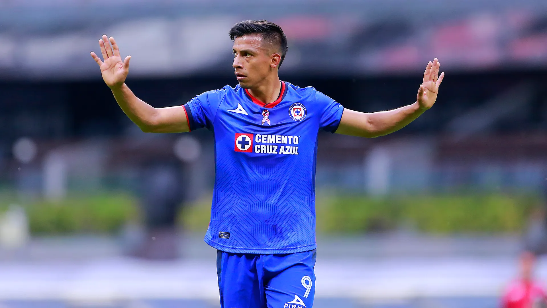 Ángel Sepúlveda defendió a Carlos Salcedo en Cruz Azul