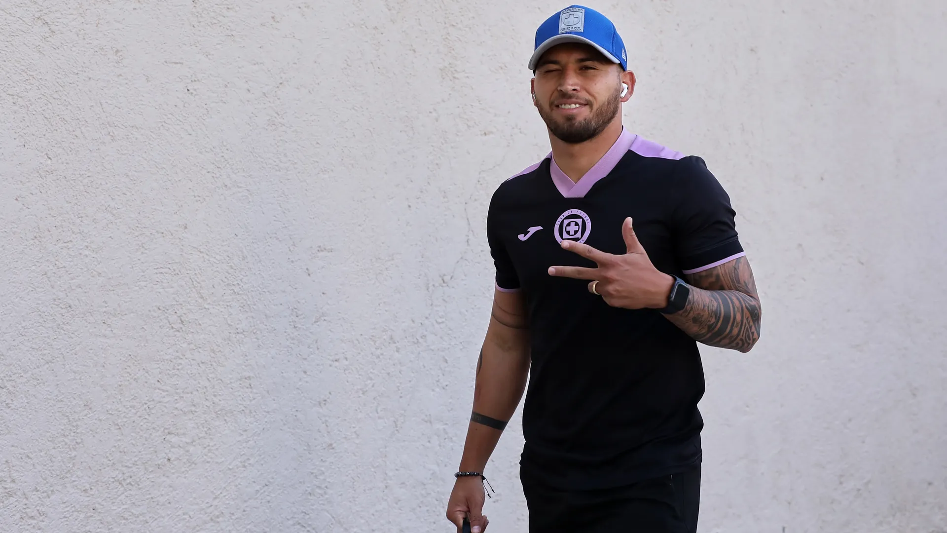 MERCADO 2023 | ¿Juan Escobar ya le da la bienvenida a Robert Morales?