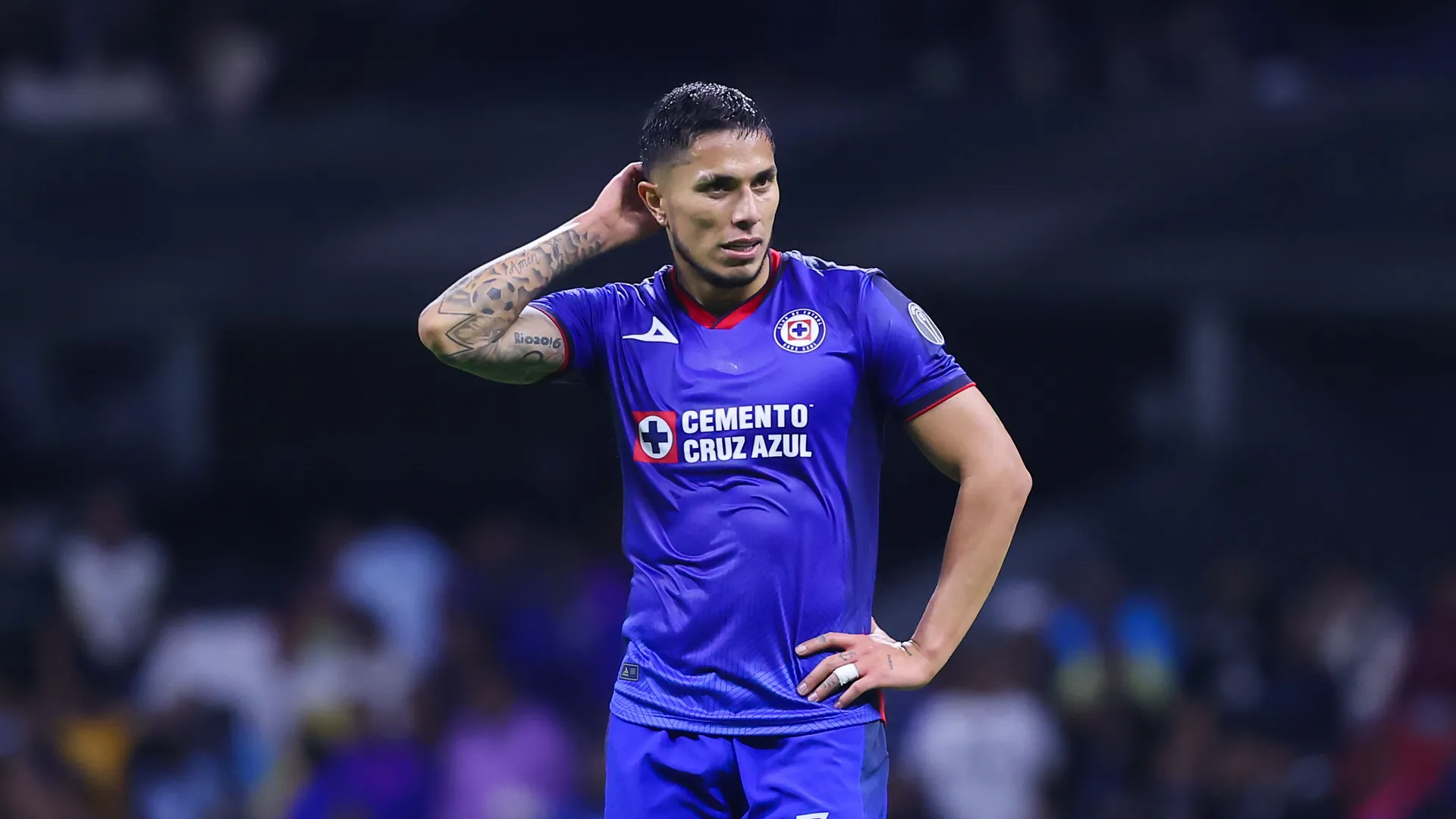 Puebla levanta la mano por Carlos Salcedo.