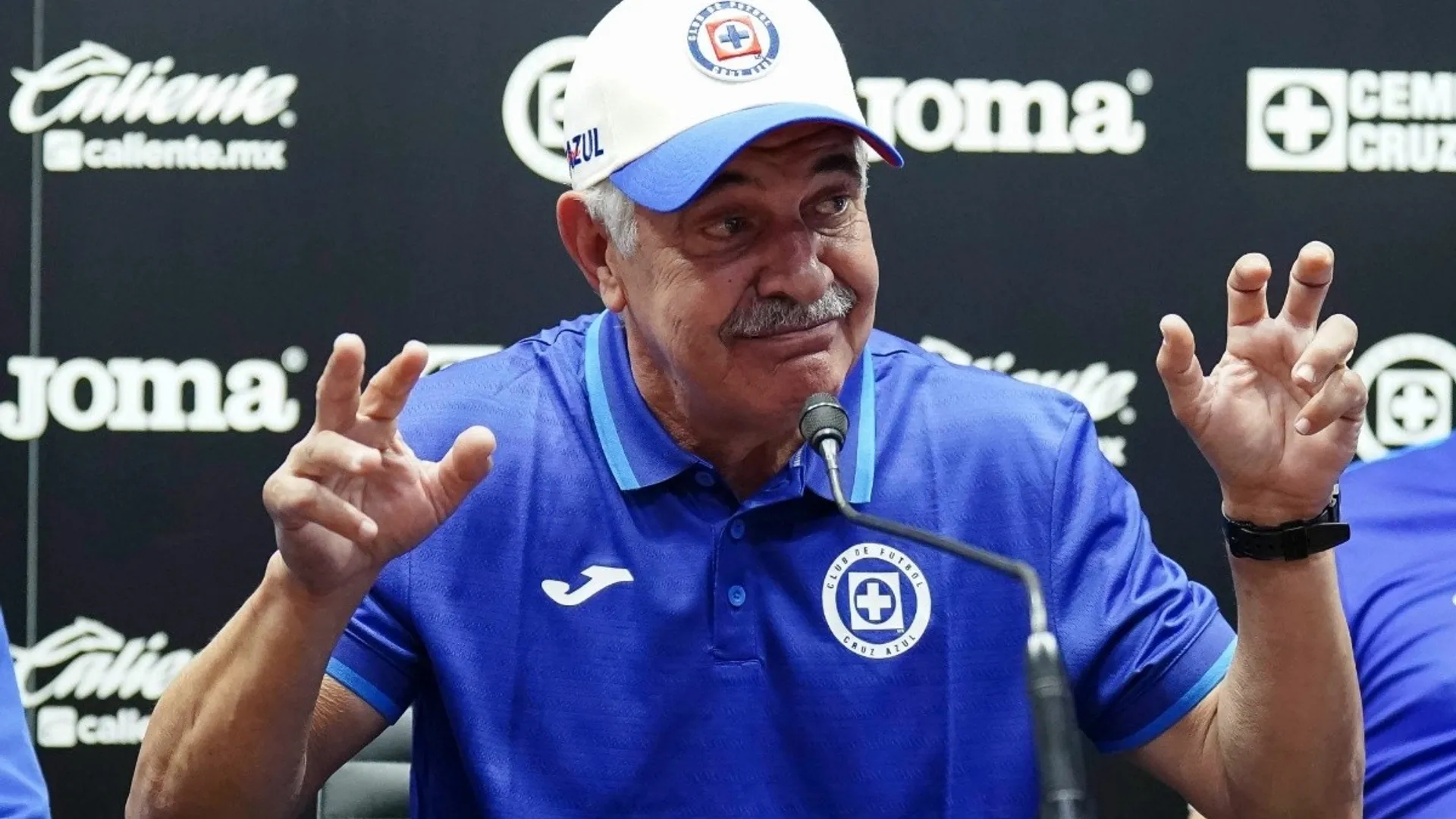 CONFERENCIA TUCA | "Buena pregunta, pero va quedar sin contestación": Ferretti