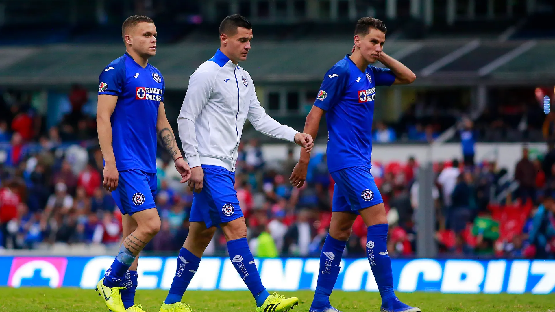 "Es asqueroso": Ex jugador de Cruz Azul señalado por la afición despotrica contra el Estadio Azul