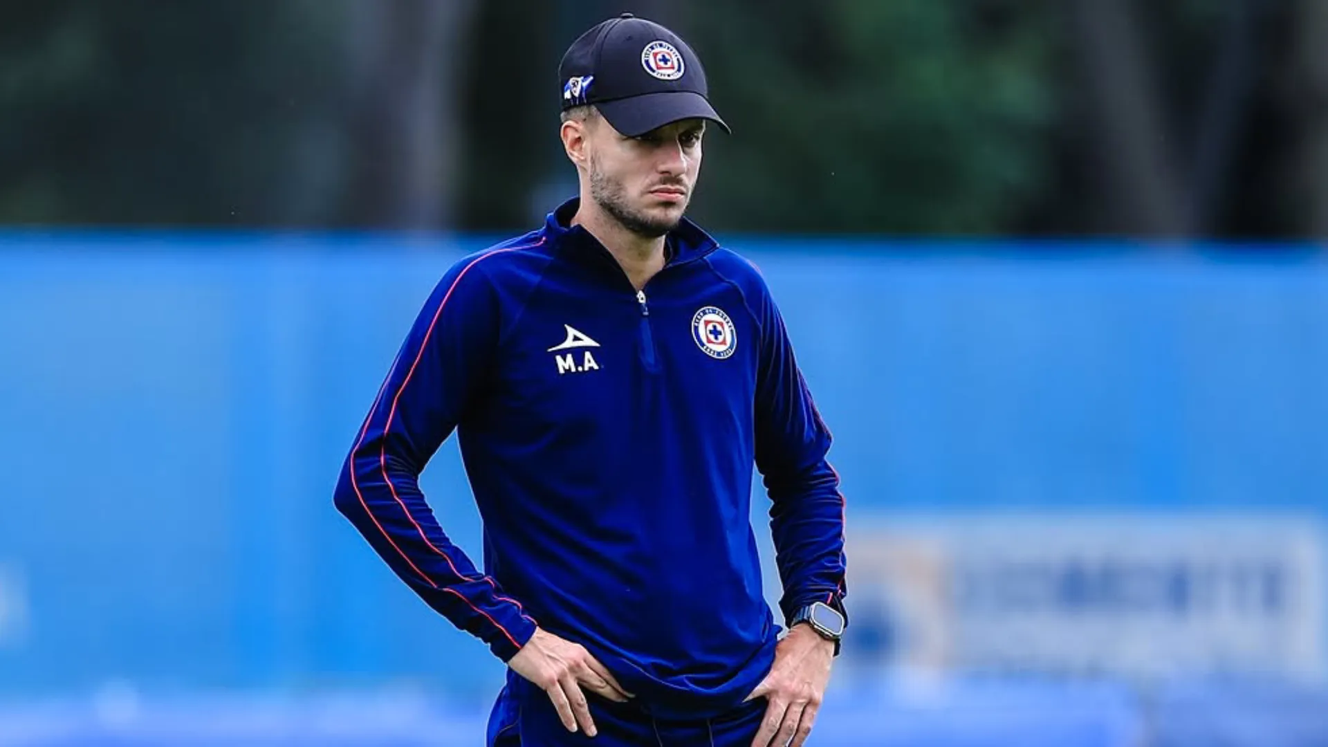 Martín Anselmi dirige el entrenamiento de Cruz Azul con normalidad: ¿qué sigue para el DT?