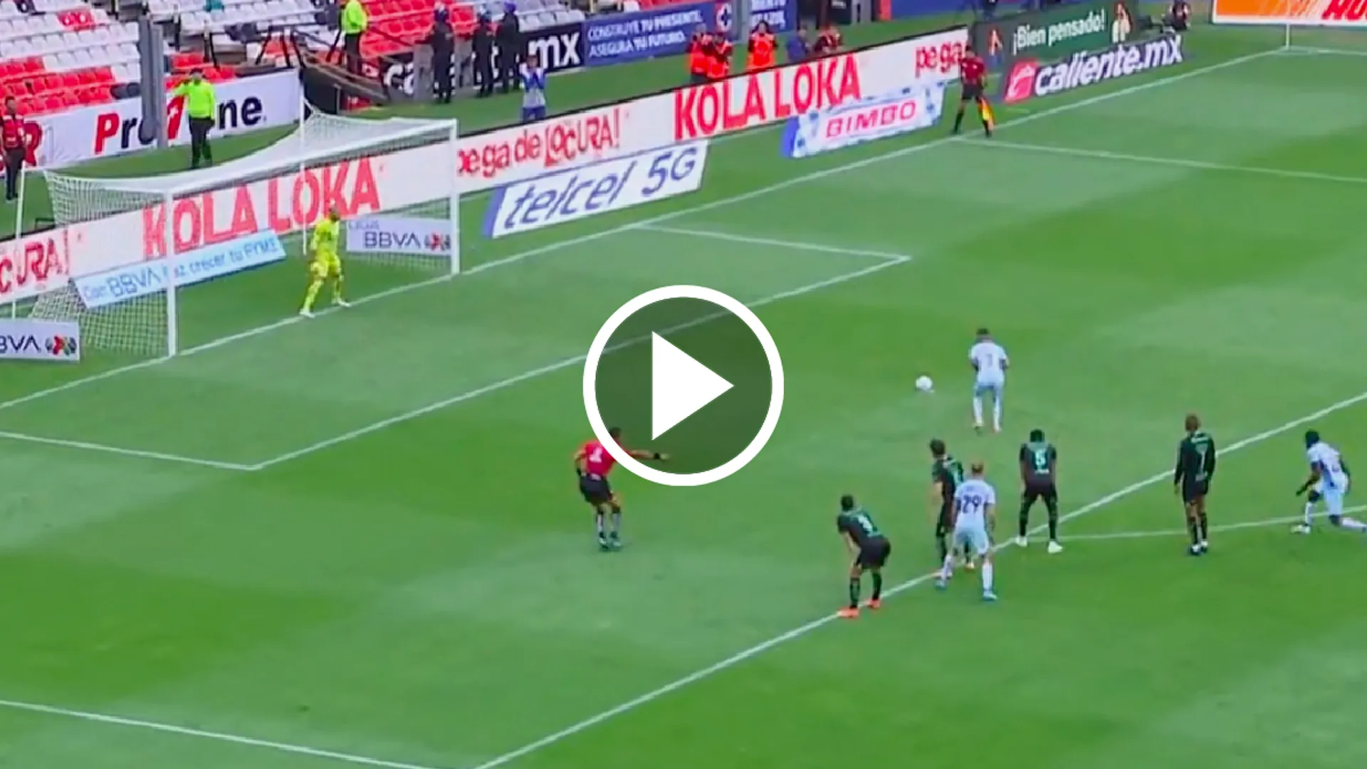 Uriel Antuna marcó el segundo gol de Cruz Azul