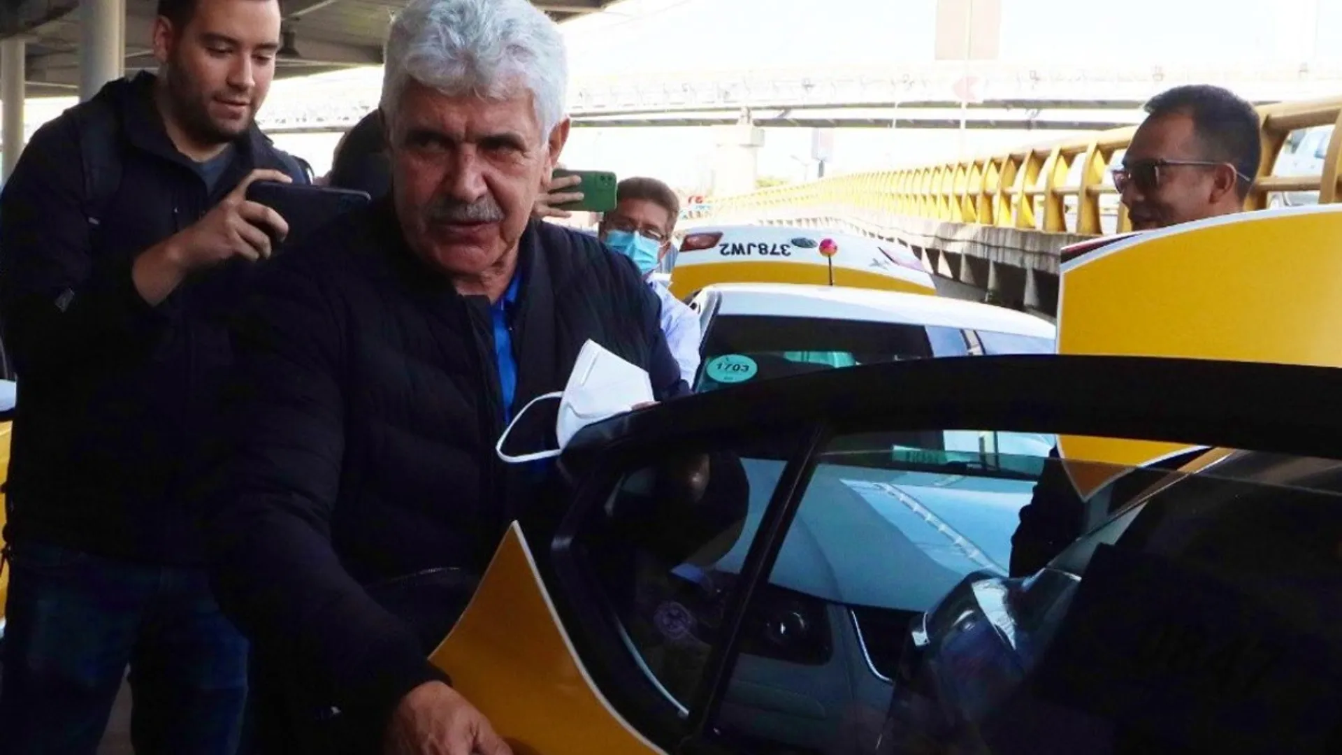 El verdadero motivo por el que Ricardo Ferretti llegó en taxi a firmar su contrato con Cruz Azul