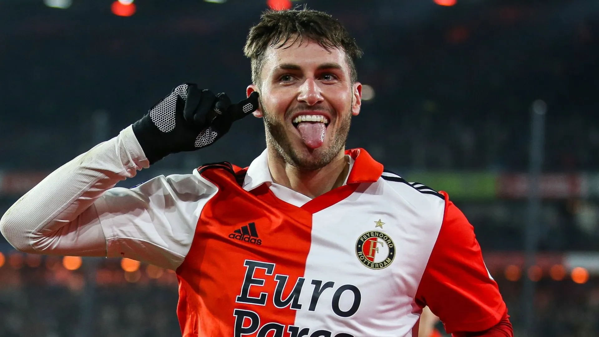 MERCADO: ¡Siete equipos de la Premier League buscan a Santi Giménez!