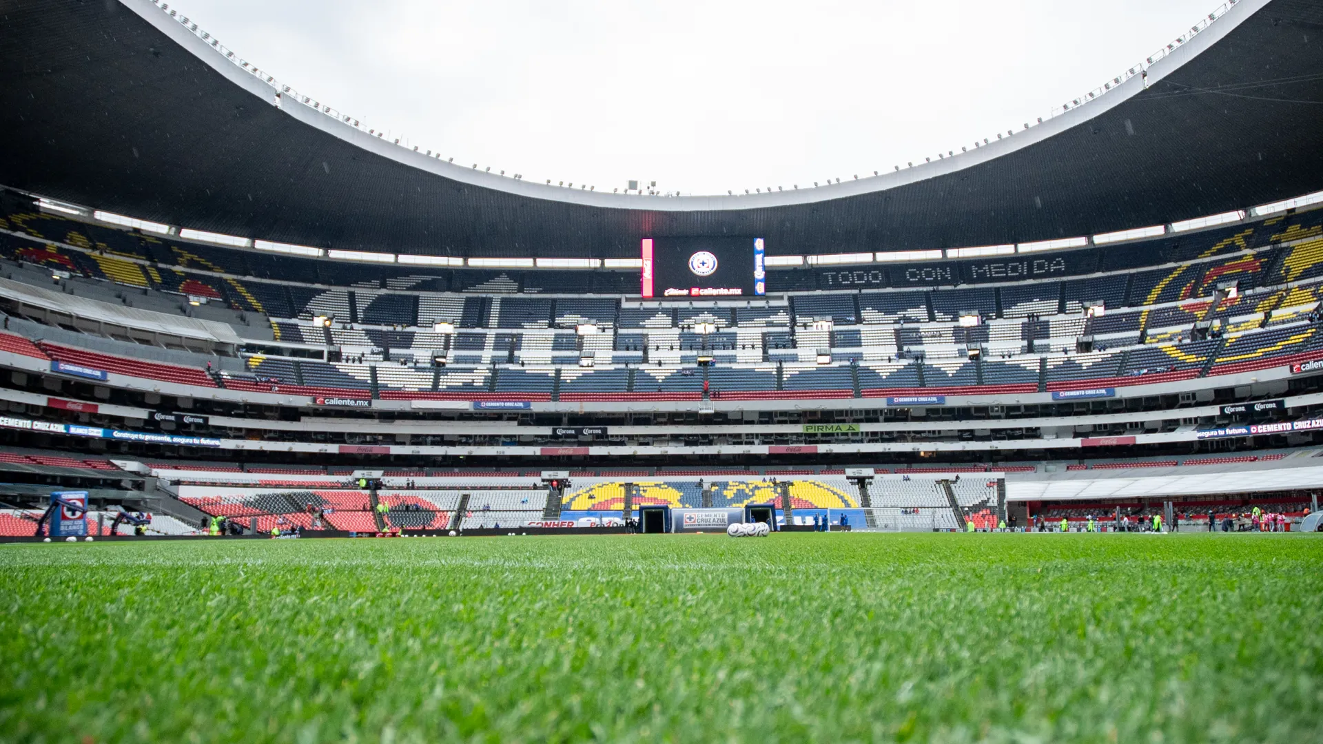 ¿Cuándo fue la última vez que el Estadio Azteca albergó dos partidos en un mismo día?