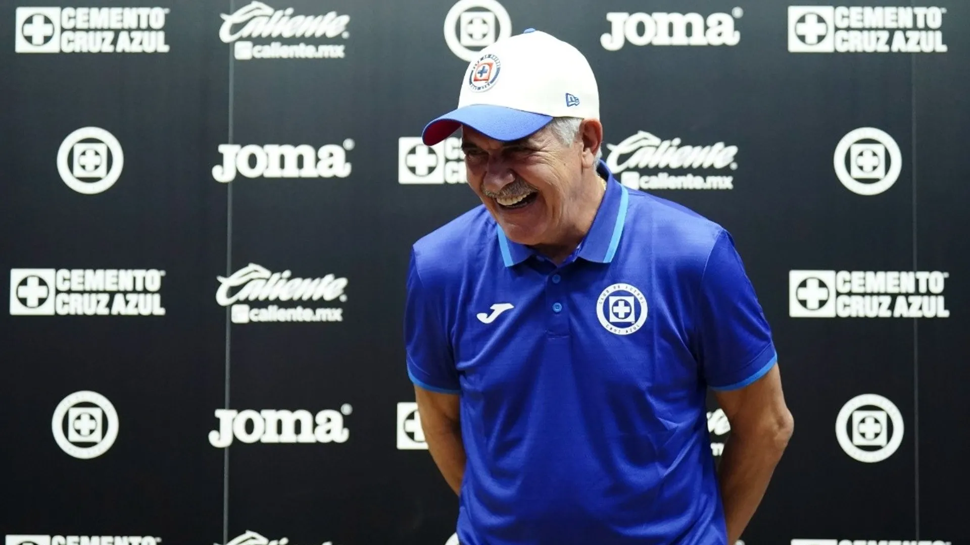 CONFERENCIA TUCA | La postura de Ricardo Ferretti ante el interés del Udinese por Erik Lira