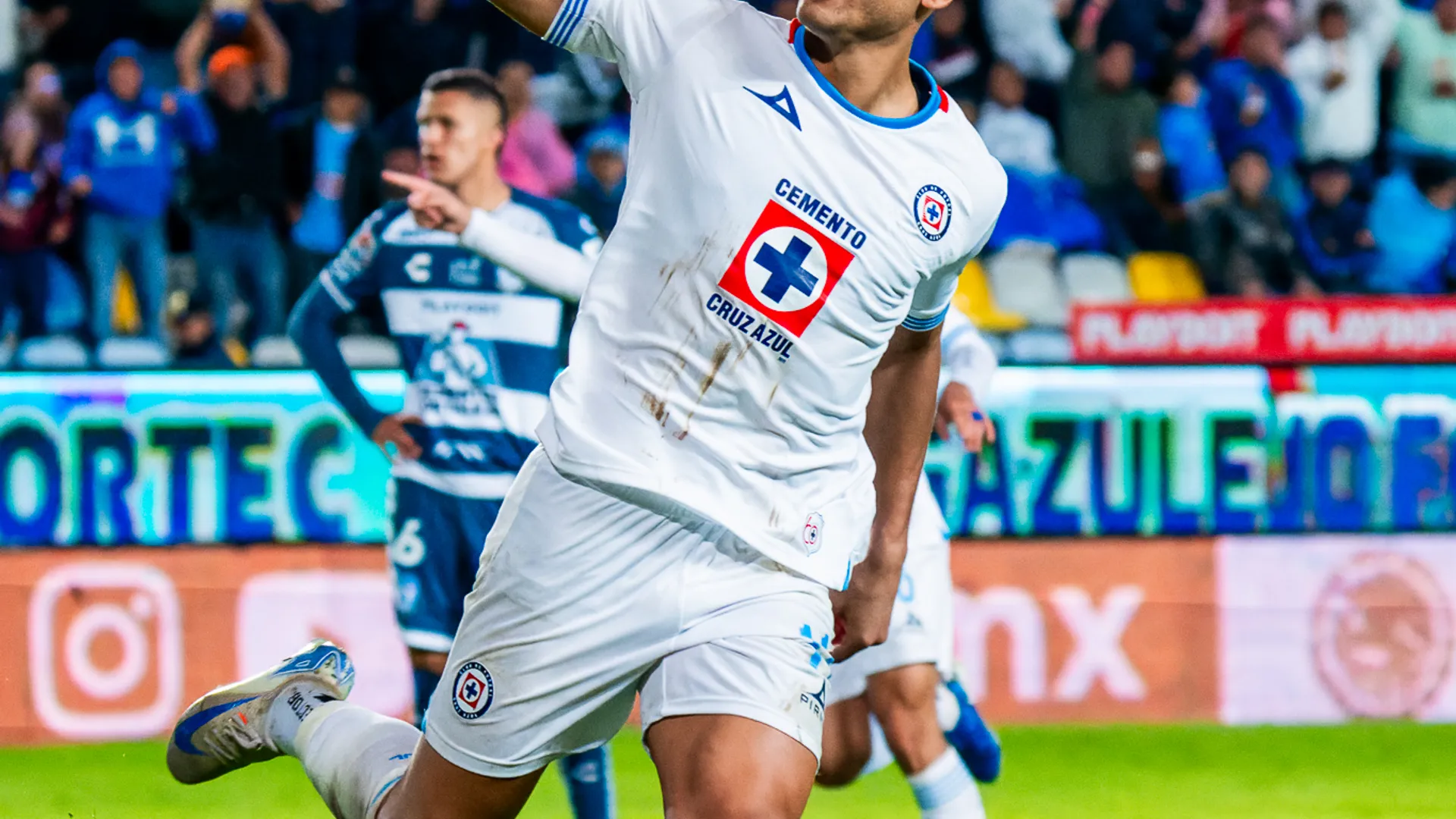 Cruz Azul sigue firme en la cima de la Liga MX.