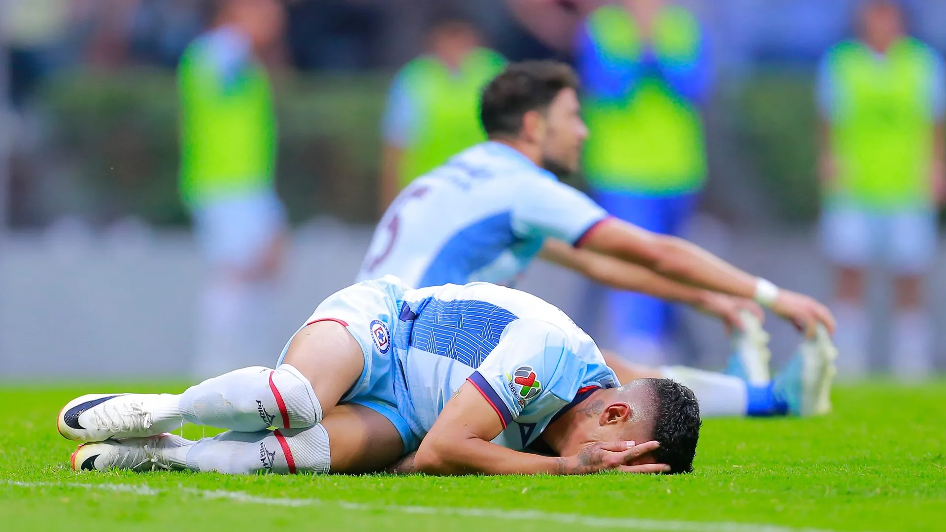Cruz Azul: El oscuro presente de Uriel Antuna
