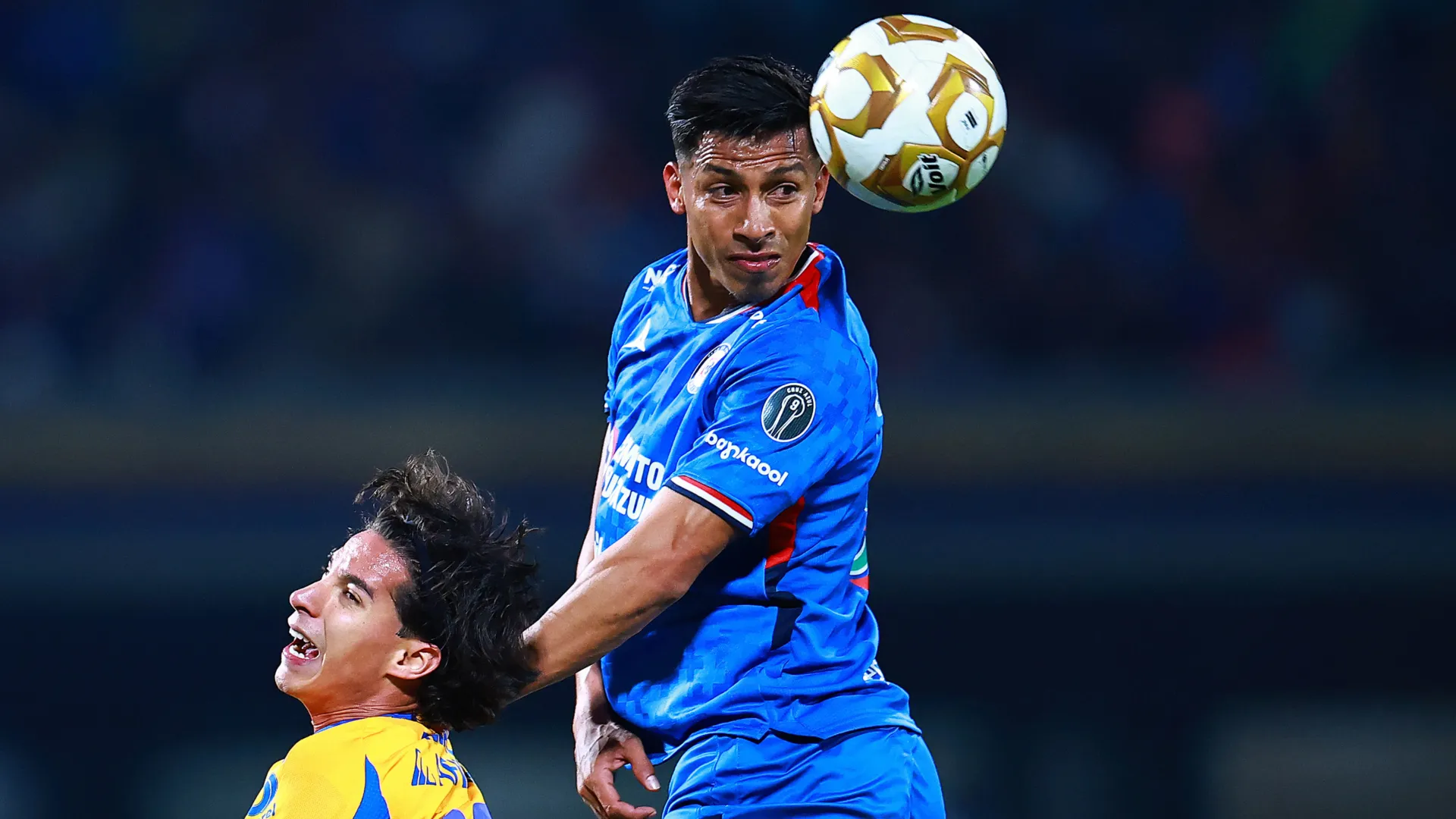El Cuate ya se alista para firmar en Chivas.