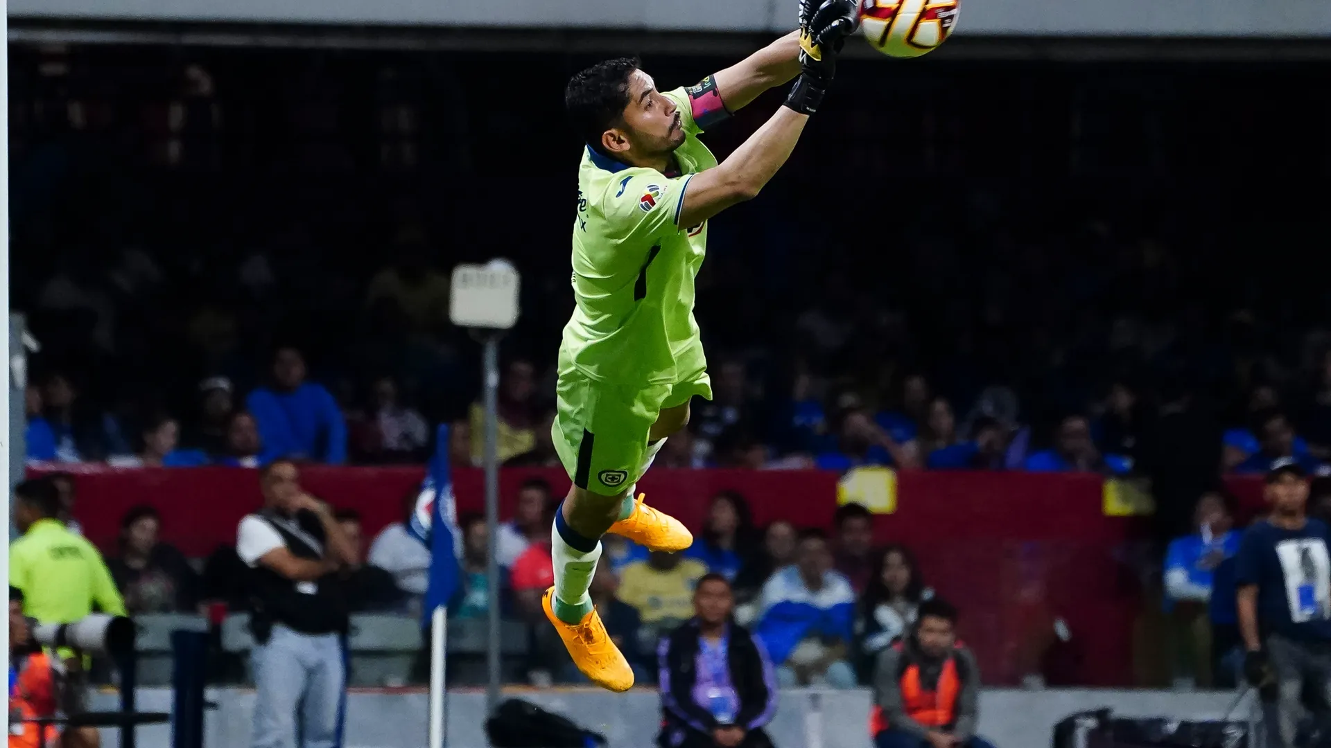 MERCADO: Cruz Azul ya tendría fijado al sustituto de Jesús Corona