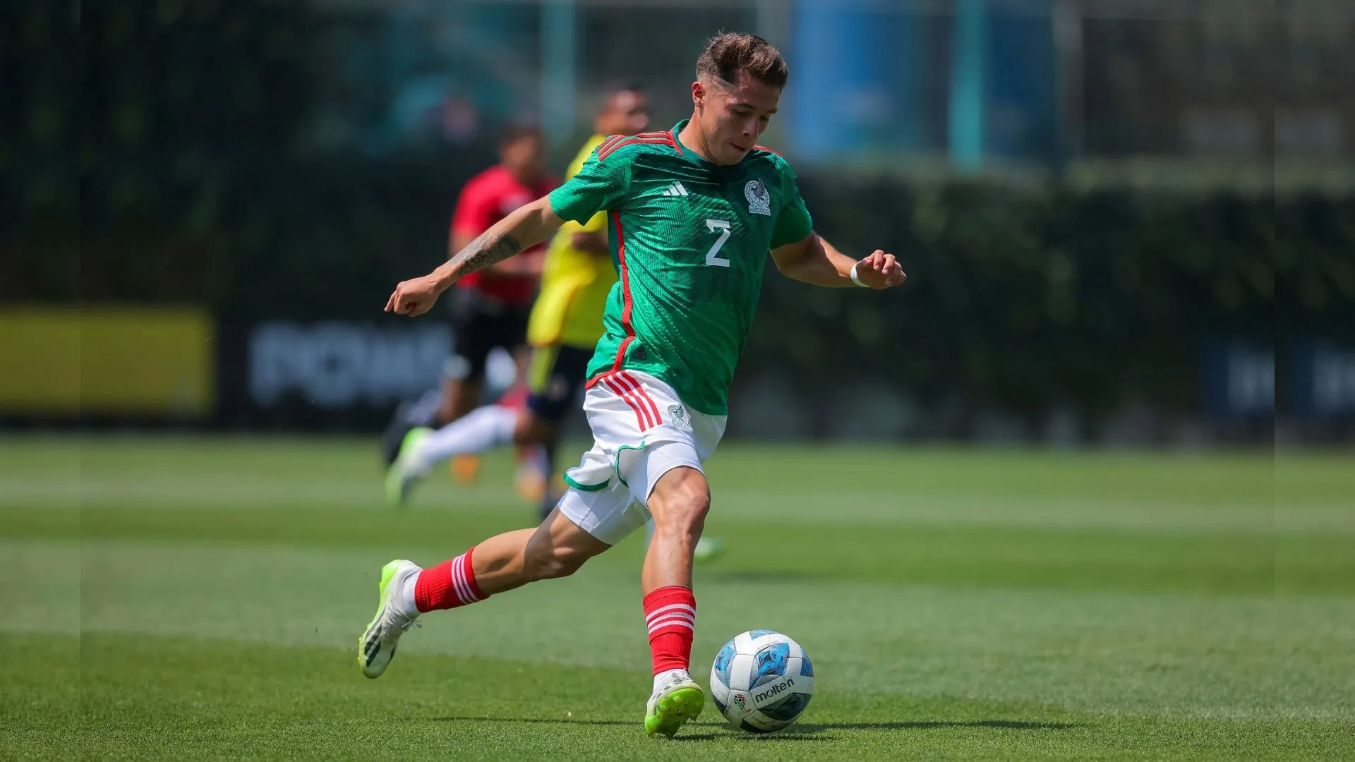 Rodrigo Huescas fue titular en el triunfo de México sobre Colombia