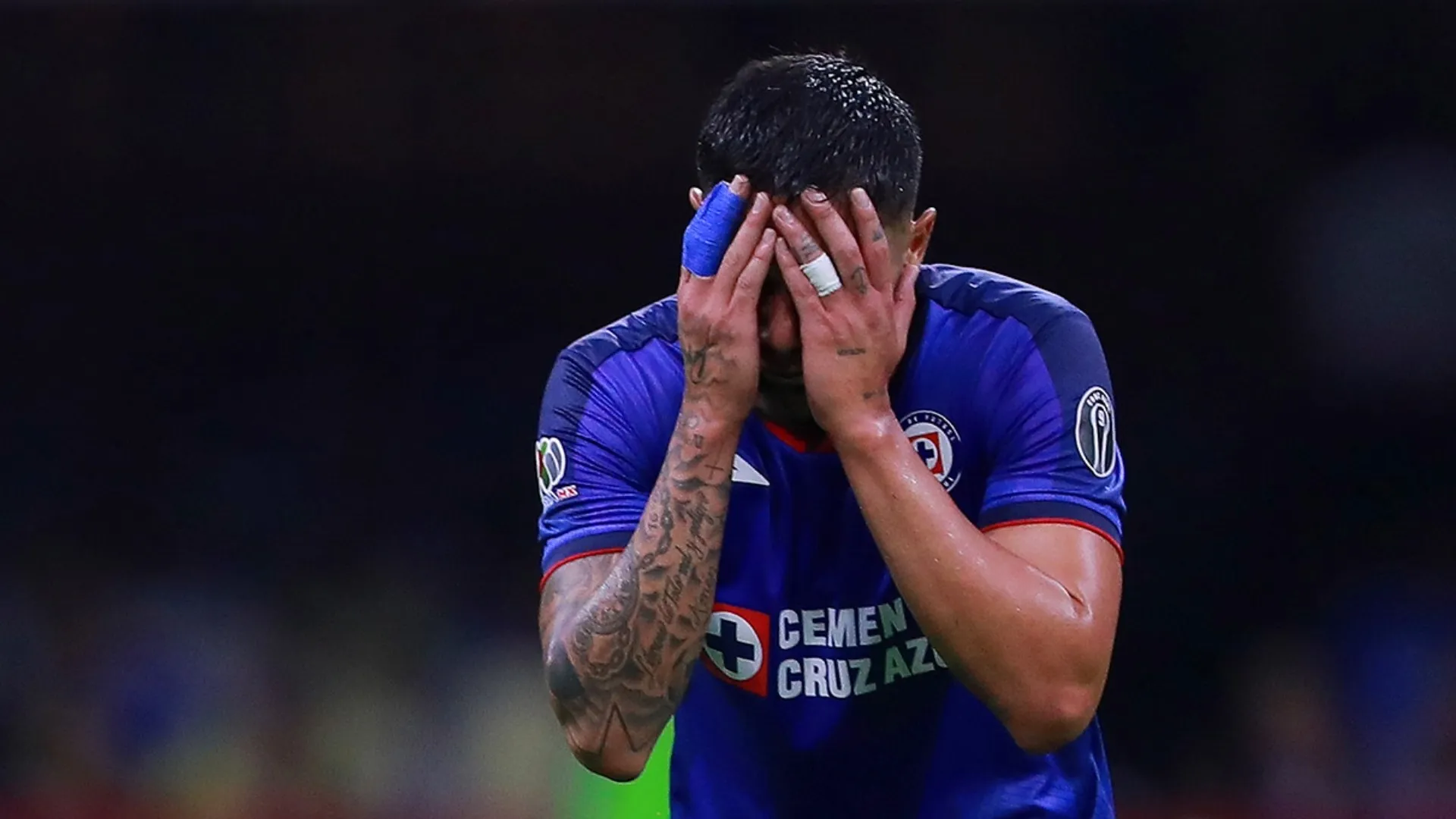 Carlos Salcedo podría salir de Cruz Azul al finalizar el Apertura 2023