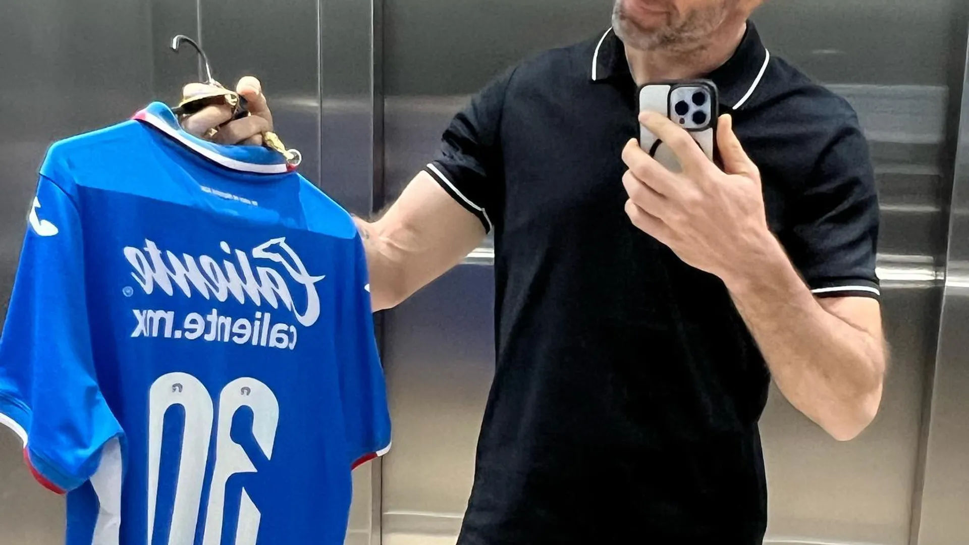 Tito Villa ya tuvo acercamientos con la directiva de Cruz Azul: ¿cerca de reemplazar al Conejo?