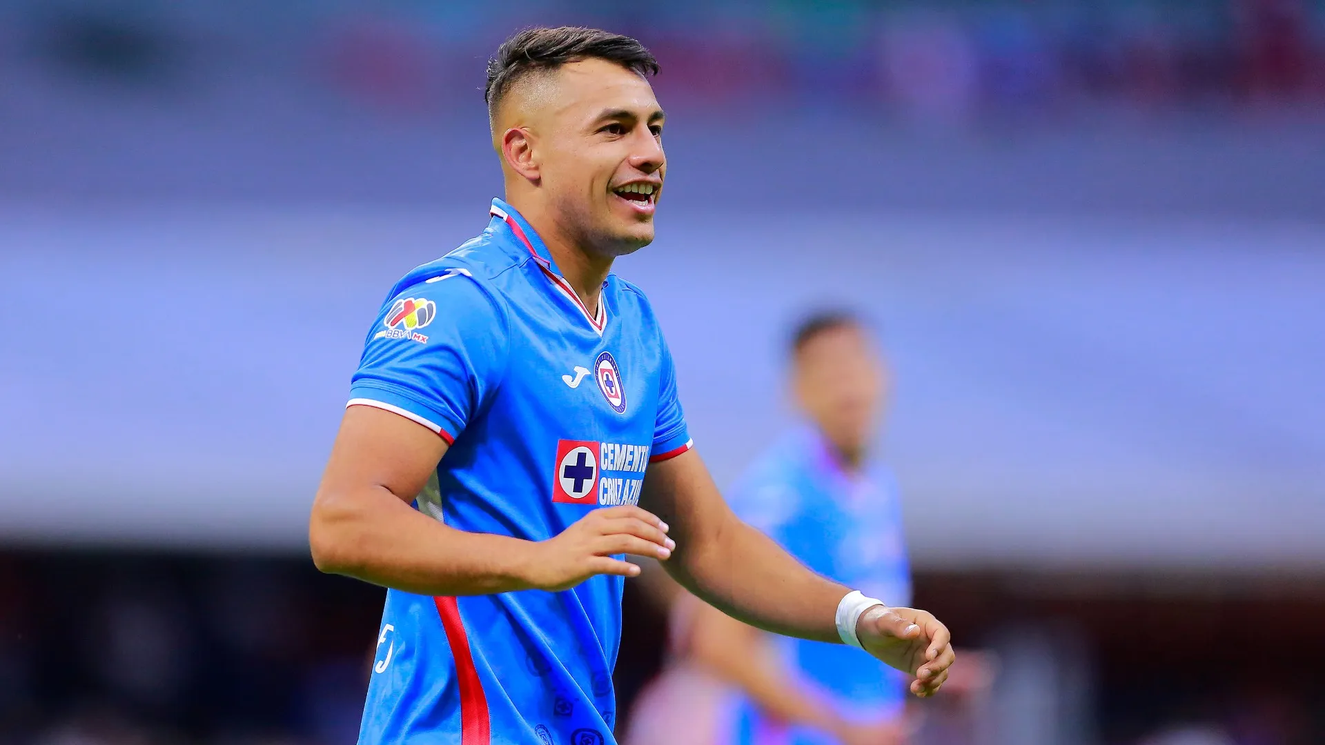 Iván Morales aparece registrado en el plantel Cruz Azul ante la Liga MX