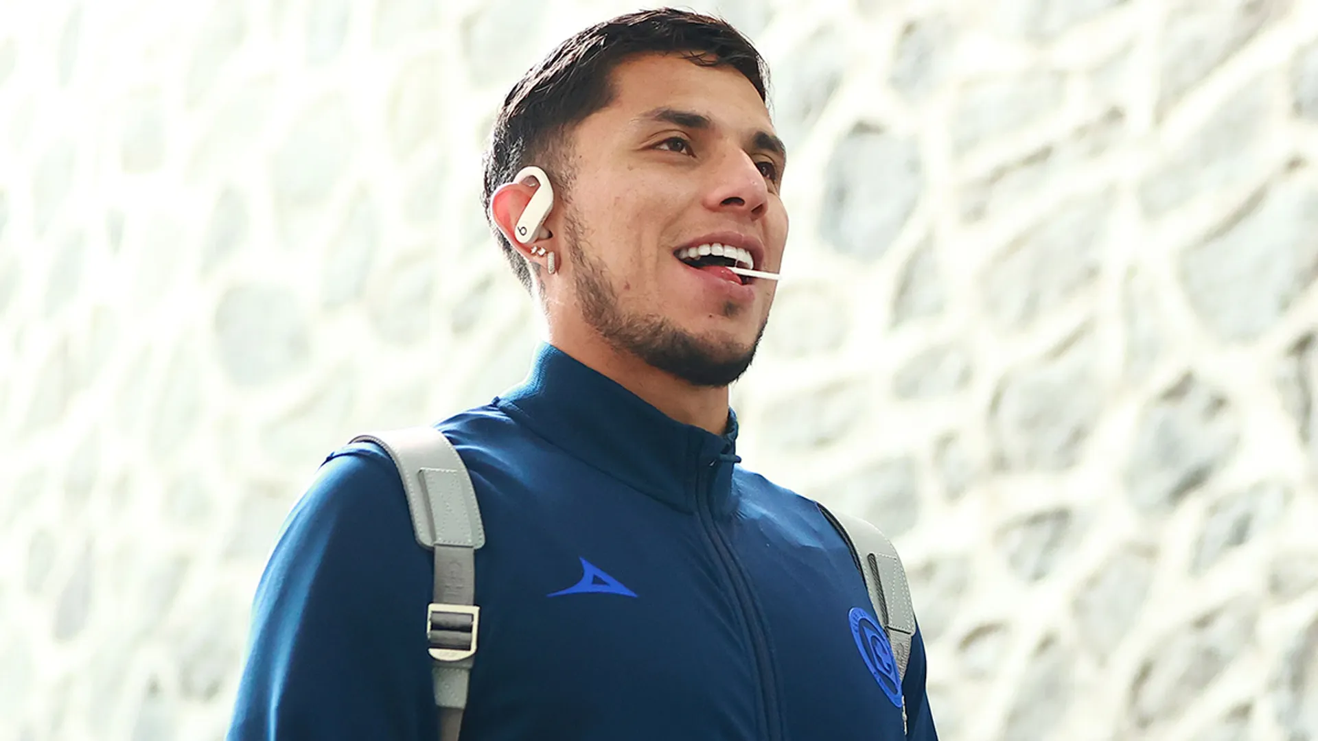 Se queda: Carlos Salcedo sería reintegrado a Cruz Azul para el Clausura 2024