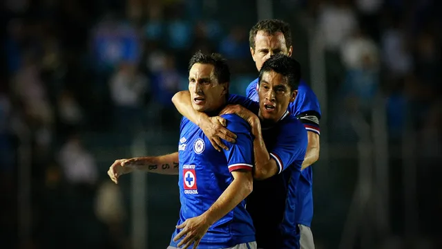 El uruguayo destacó a varios de sus ex compañeros en Cruz Azul.