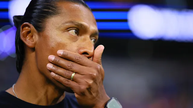 Joel Huiqui, con problemas para armar el equipo de Cruz Azul.