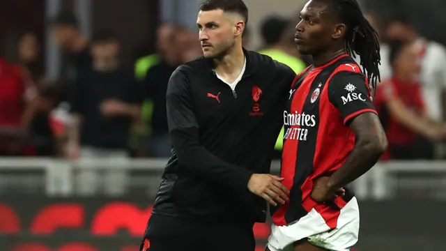 El AC Milan da marcha atrás con Santiago Giménez: ahora piden esto para concretar su salida