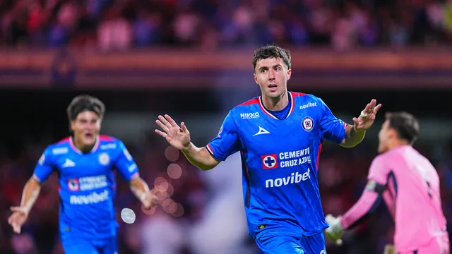 José Paradela recoge elogios de leyendas de la Liga MX.