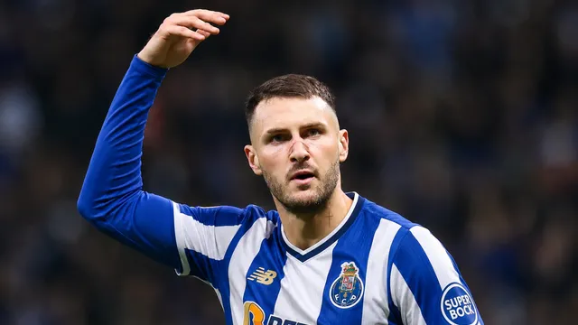 Santiago Giménez está a un paso de ser nuevo jugador del FC Porto: esto falta para la firma