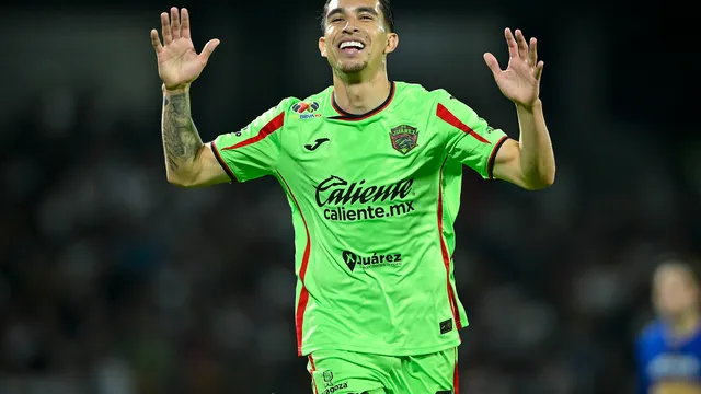 Francisco Nevárez sería el más avanzado para llegar a cubrir el lateral derecho de Cruz Azul.