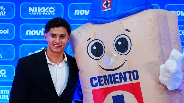 No fue Antuna: Jugador de Tigres sorprende con guiño a Jeremy Márquez en su llegada a Cruz Azul