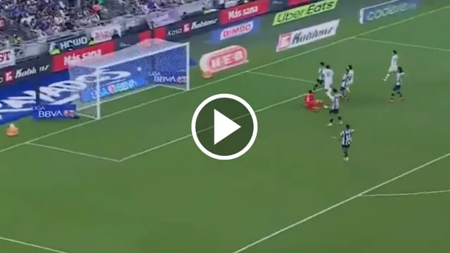 La jugada que pudo cambiar la historia: el increíble fallo del Toro Fernández ante Rayados