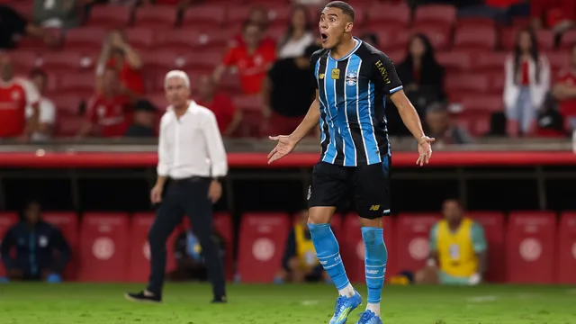 Carlos Vinicius, el delantero de Gremio que estaría en la carpeta de Cruz Azul.