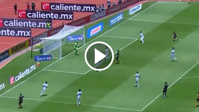 Ex Cruz Azul: Uriel Antuna estuvo a punto de marcar el gol de su vida en el Pumas vs. Gallos