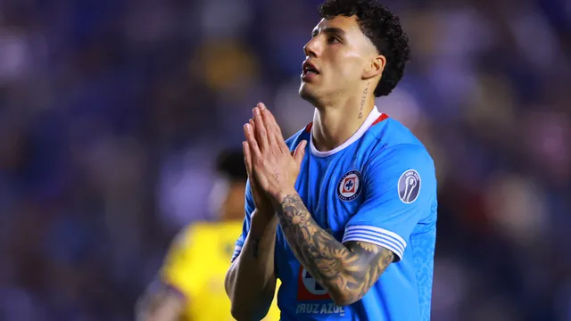 Jorge Sánchez aún no reaparece en Cruz Azul.
