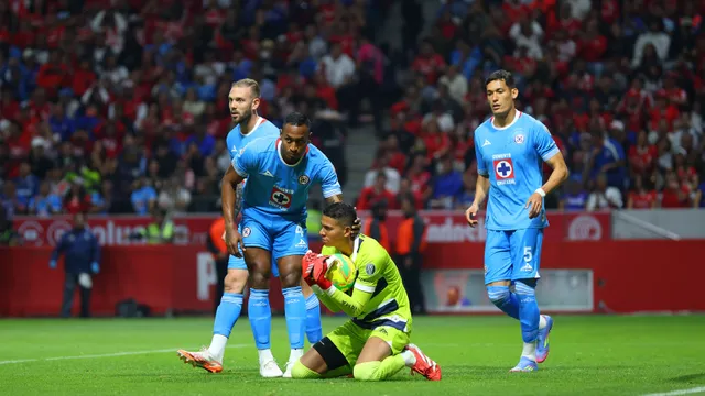 Kevin Mier no fue el único: Otro jugador de Cruz Azul se quedó con el Balón de Oro