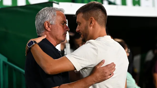 Esto dijo Mourinho de Martin Anselmi, quien volvió a perder en Elche y la afición pide su salida