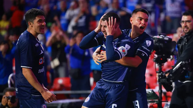 Charly Rodríguez respaldó de forma contundente a Erik Lira en Cruz Azul.