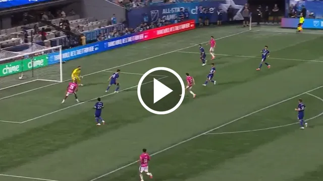 José Paradela se lució en el All Star con un auténtico golazo contra las estrellas de la MLS