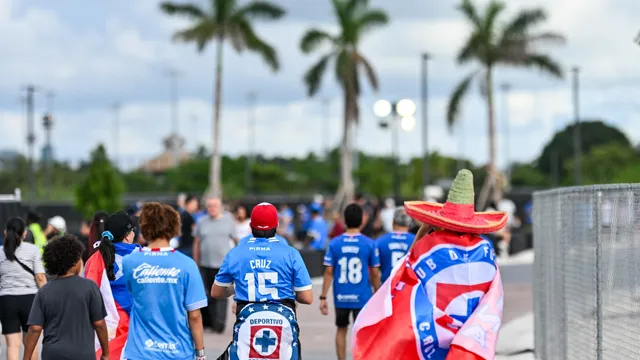 Afición de Cruz Azul explota y señala al culpable de la derrota contra el Inter Miami