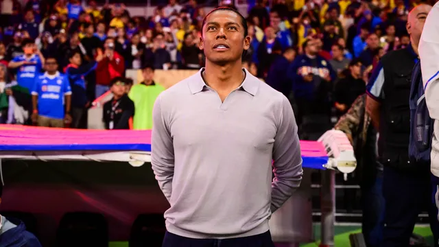 Joel Huiqui y una incómoda decisión para Cruz Azul.