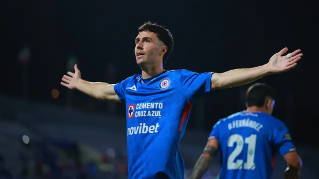 José Paradela se ganó el cariño de la afición de Cruz Azul.