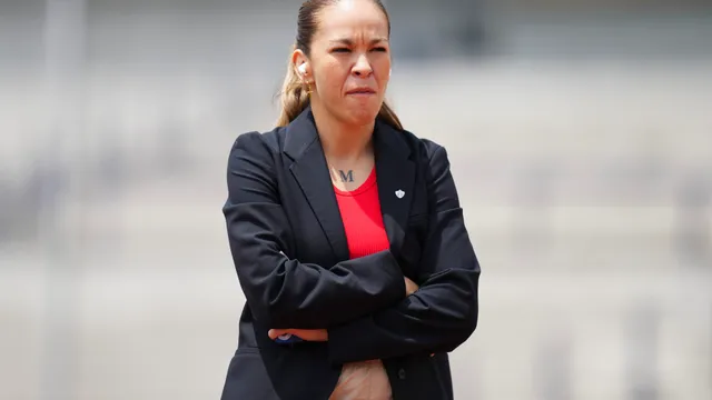 Afición de Cruz Azul femenil explota por la salida del DT: Piden la renuncia de Fernanda Pons
