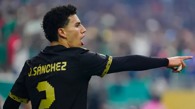 Jorge Sánchez se lesionó con la Selección Mexicana.
