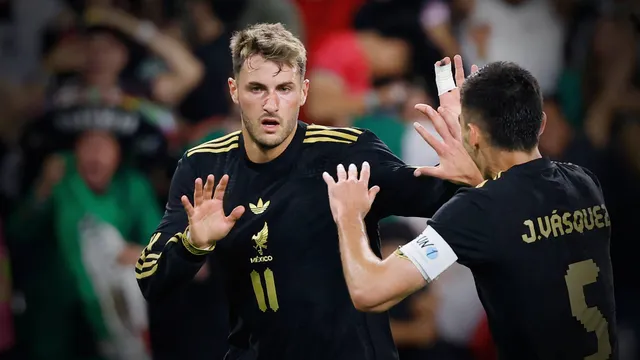 Santiago Giménez anotó un golazo para poner el 2-2 definitivo de México vs. Corea.