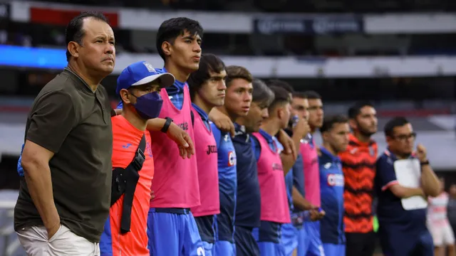 Juan Reynoso señaló a los tres jugadores claves en el título de Cruz Azul: la afición no dará crédito