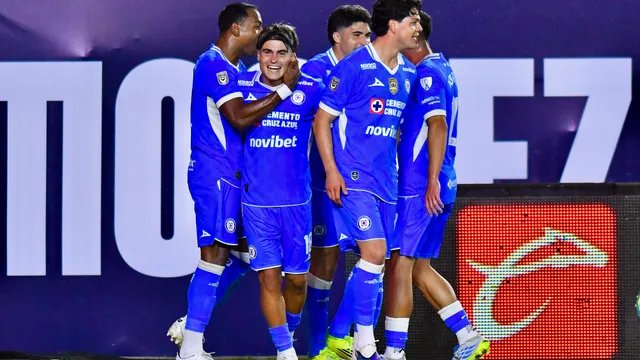 Cruz Azul debutó con una emocionante victoria ante San Luis