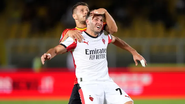Santiago Giménez encuentra una vía de escape en Italia: el AC Milan tendrá la última palabra