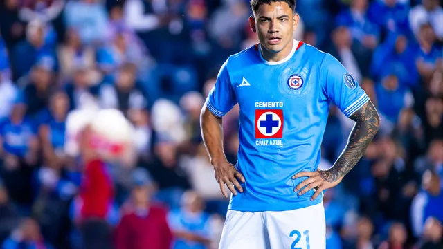 Cruz Azul volvió a ofrecer al Toro Fernández a los Pumas: ya hubo respuesta de la UNAM