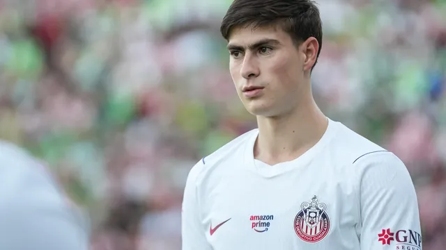 Chivas vendió a la Hormiga González por 12 millones: ¿Cuánto pide Cruz Azul por Erik Lira?